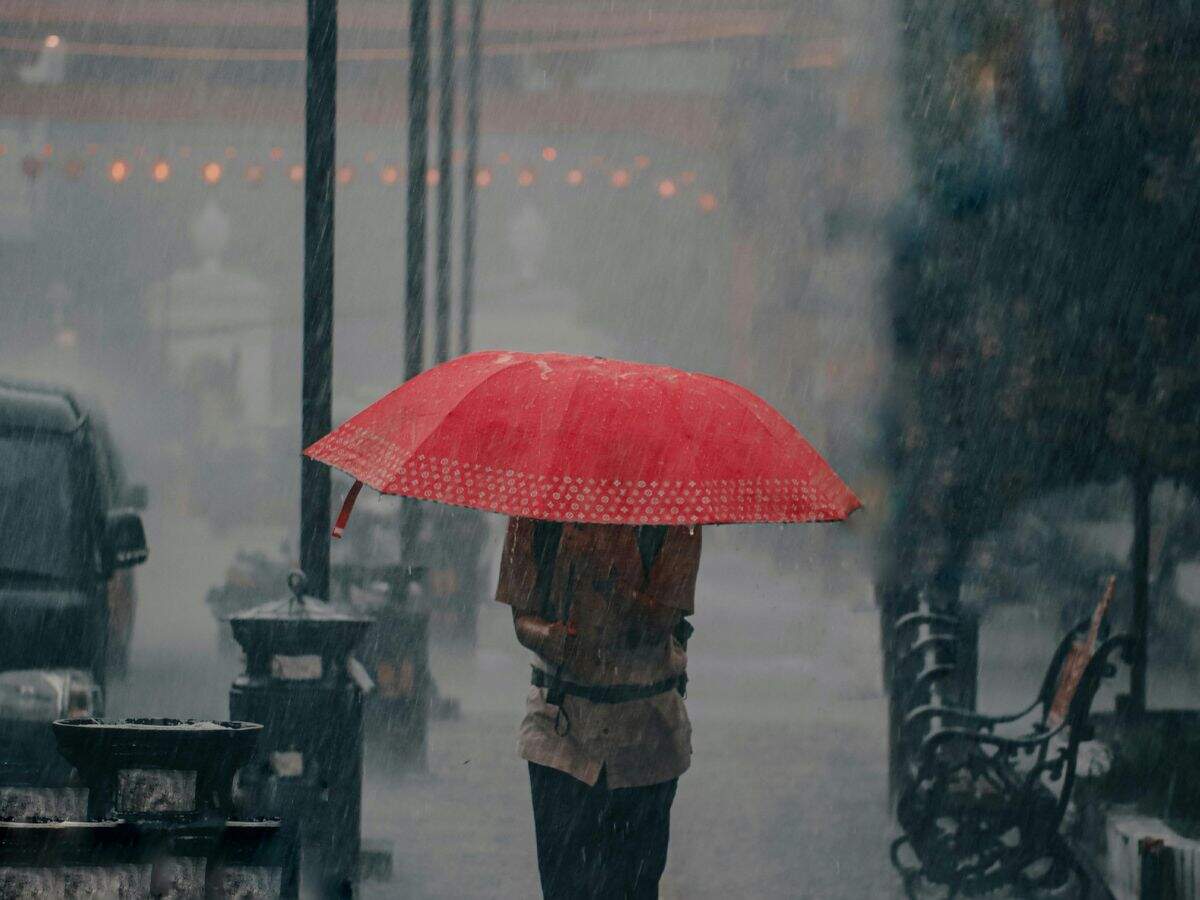 Haryana Weather: हरियाणा में अगले 3 घंटों में भारी बारिश की संभावना, मौसम विभाग दी चेतावनी