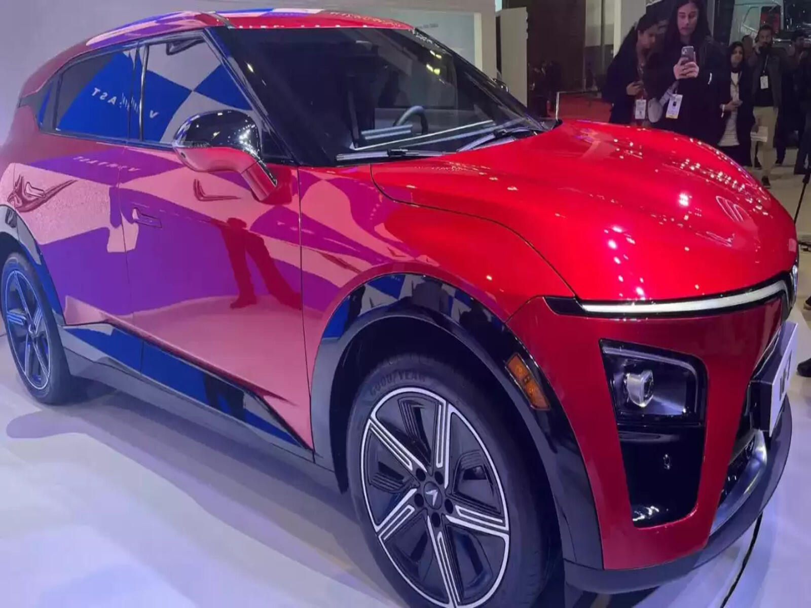 Auto Expo 2025: JSW MG मोटर्स कर रही है बड़ी डील, इस साल लॉन्च करेगी 1 नहीं बल्कि 3 कार लॉन्च, जानें पूरी डीटेल
