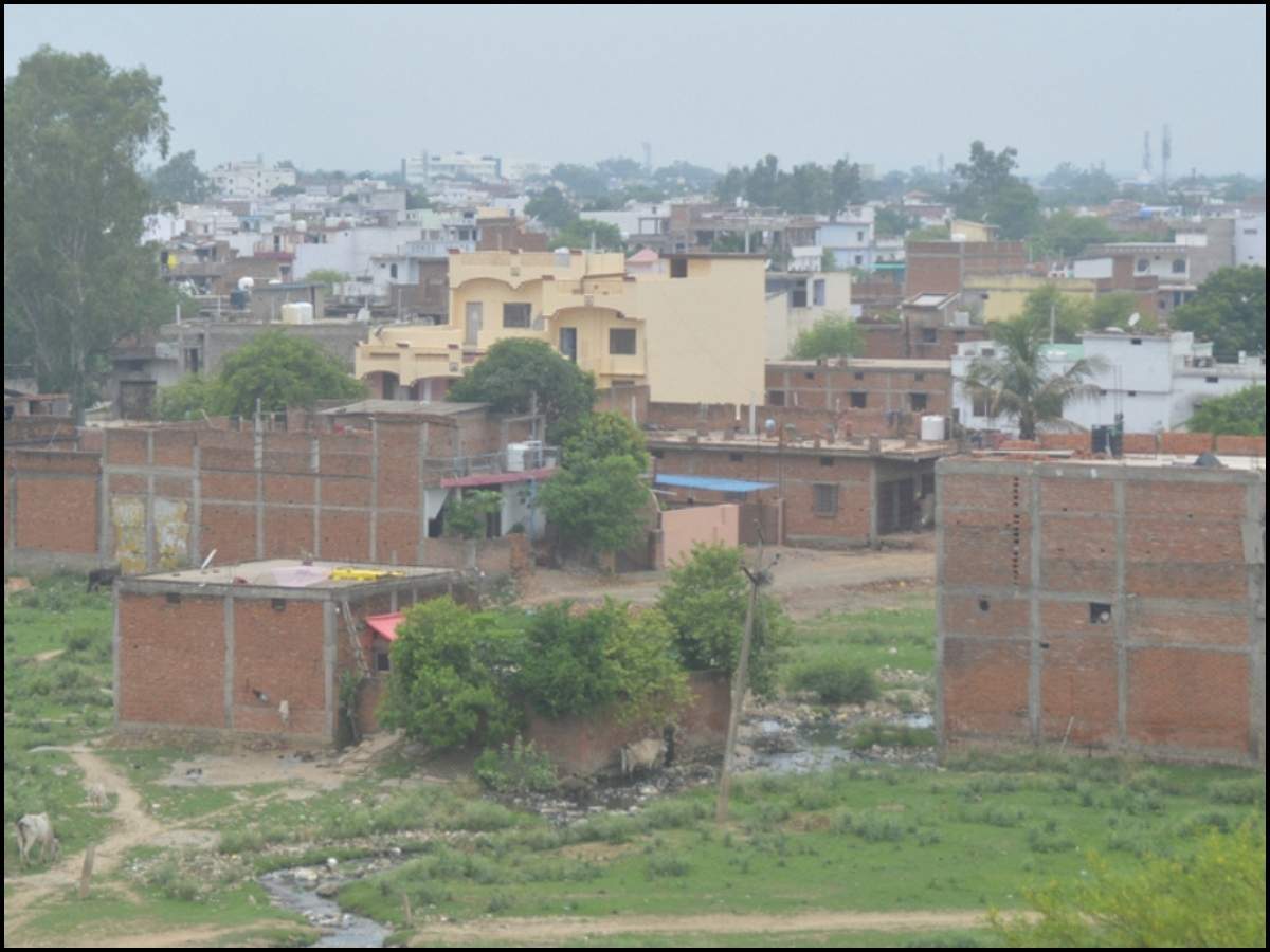 अवैध कॉलोनियों 