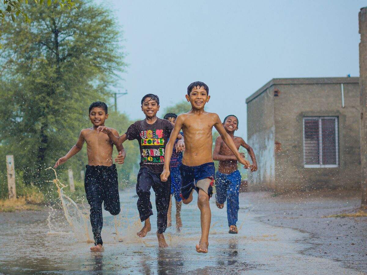 Haryana news: हरियाणा में HTET परीक्षा का दूसरा दिन, बारिश में भी भीगते पहुंचे अभ्यर्थी