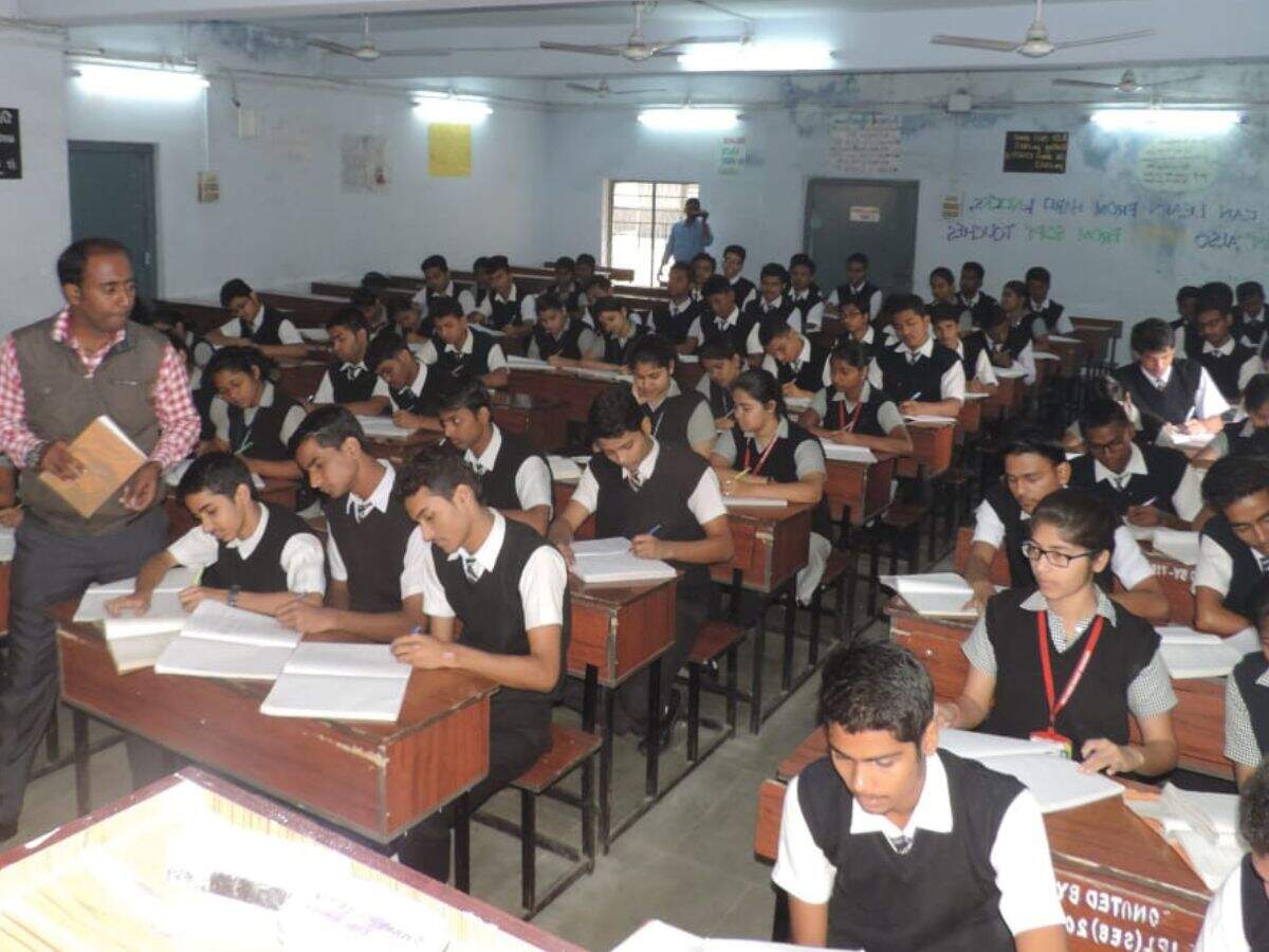 Haryana News: हरियाणा में चौथी से आठवीं कक्षा के विद्यार्थियों के लिए बड़ी खबर, अब केवल दो बार होगी परीक्षा