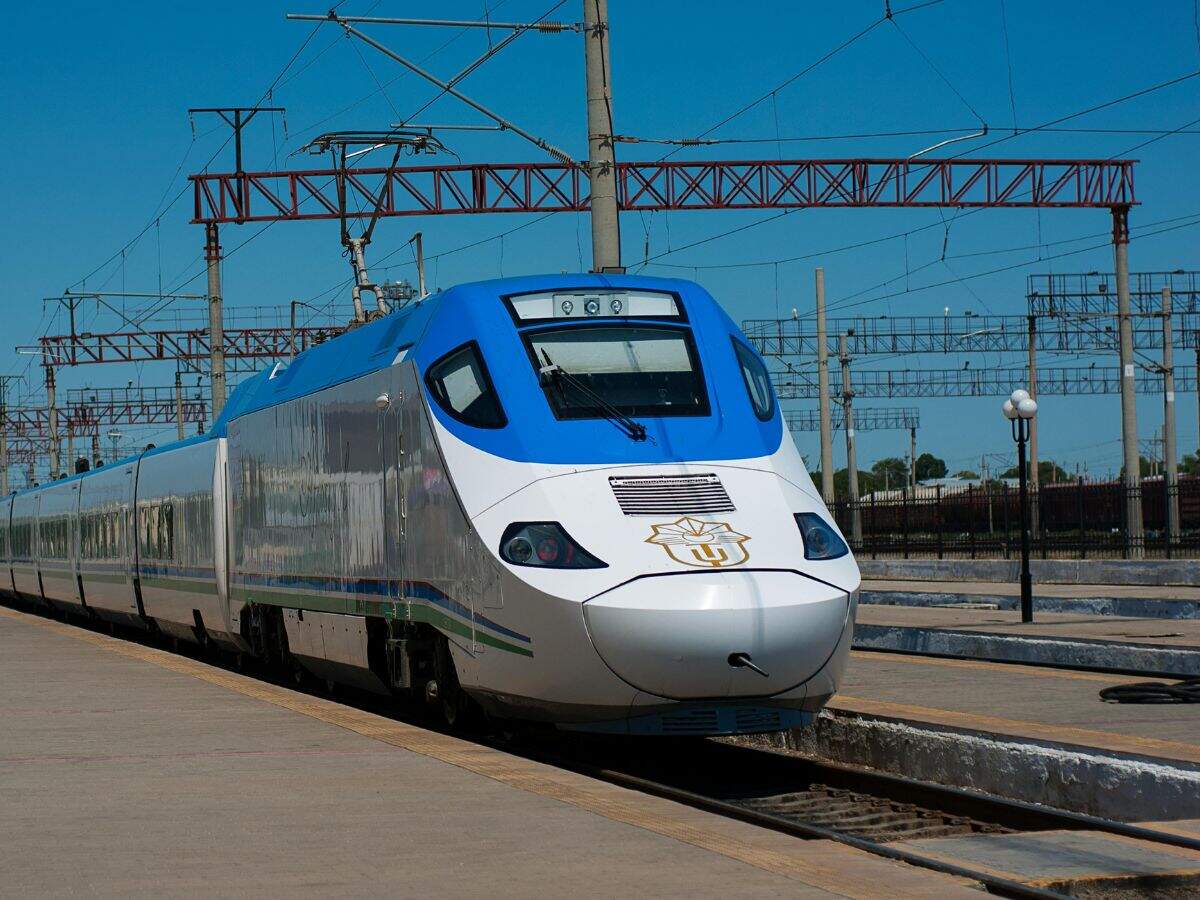 Railway News: भारतीय रेलवे ने चंडीगढ़ के यात्रियों के लिए एक बड़ा तोहफा दिया है, आइए जानें पूरी खबर विस्तार से...